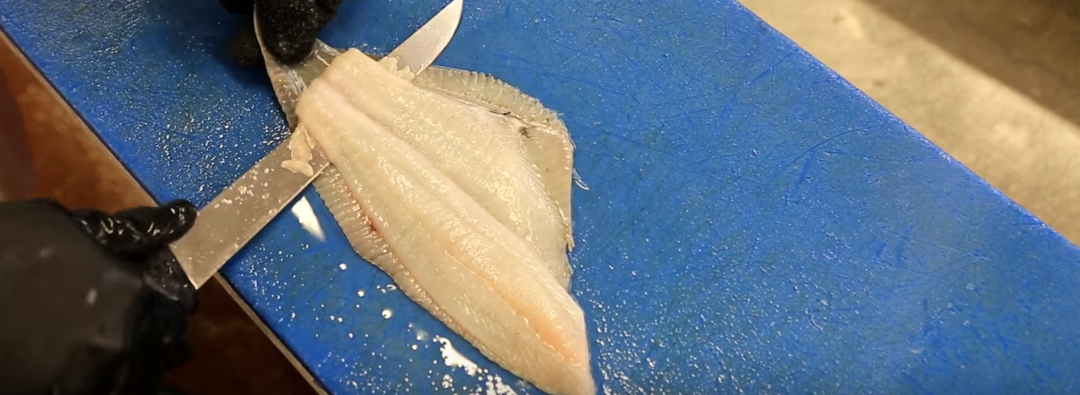 How to skin a flat fish fillet 